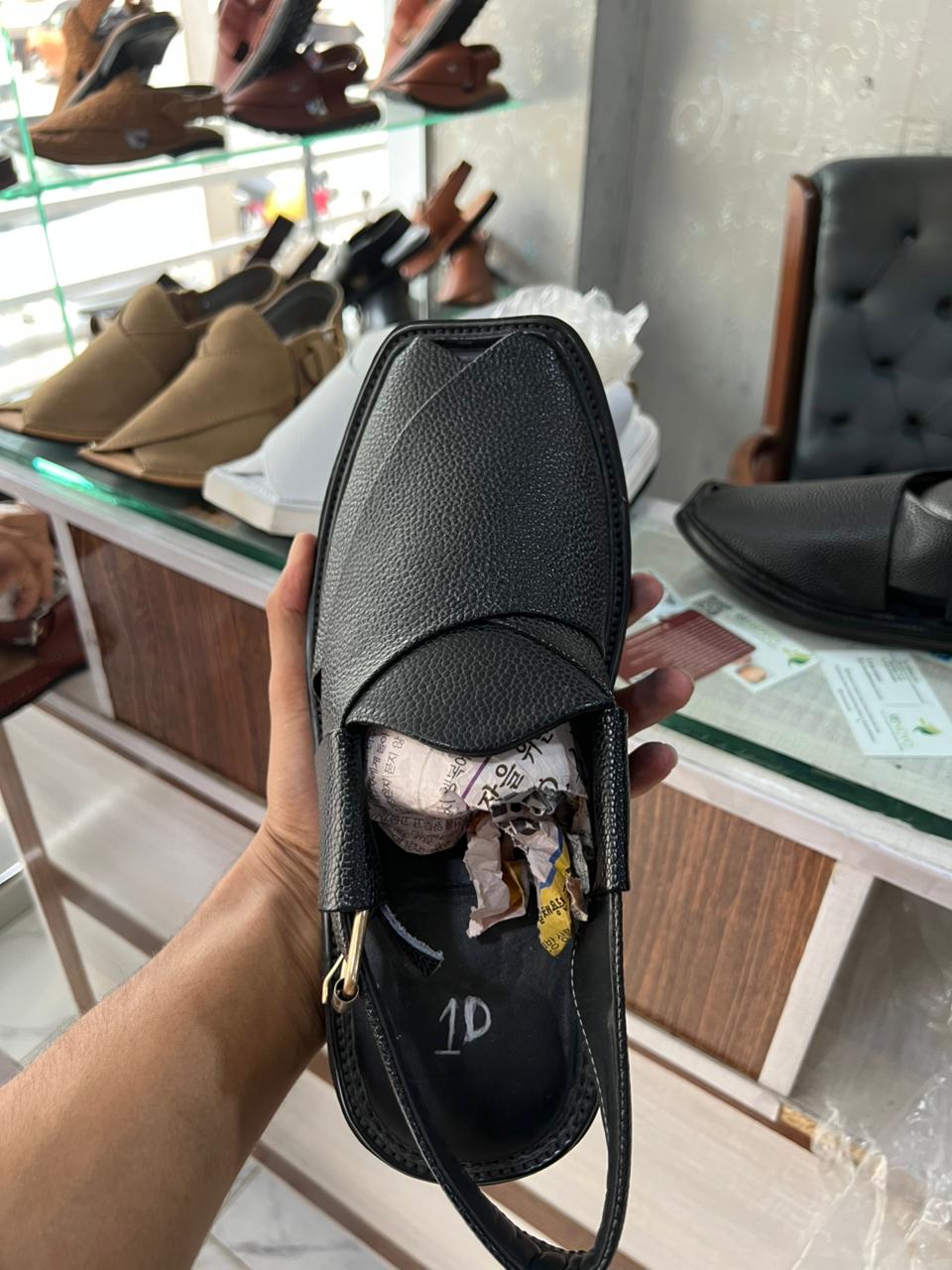 Smart Zalmi Dotted Leather Chappal